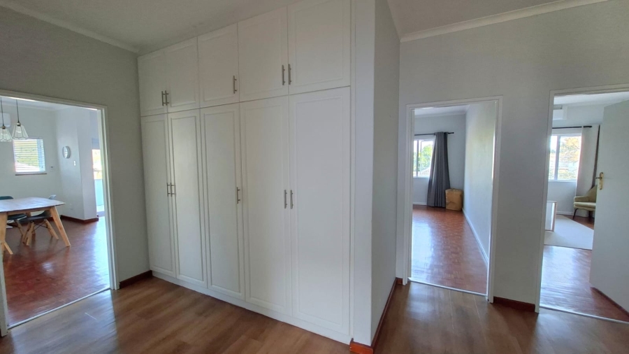 To Let 2 Bedroom Property for Rent in Somerset West Western Cape